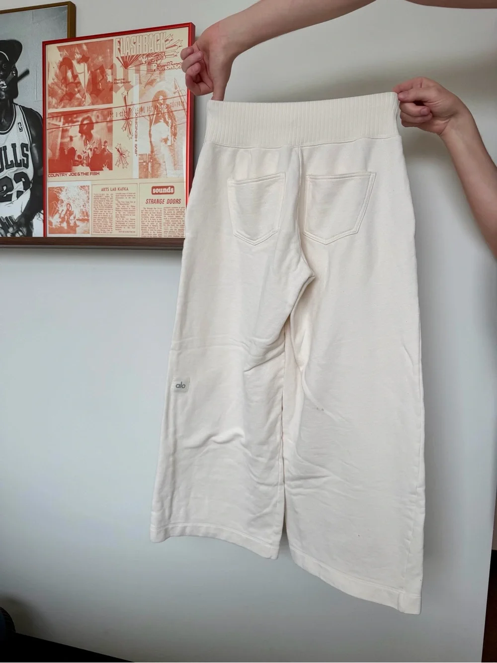 ALO Serenity Wide Leg Sweatpant in ivory